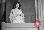Standbild Romeo und Julia spielen United States USA, 1926, aus Sekunde 35 historischem Filmmaterial Videoclip 65675068602