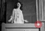 Standbild Romeo und Julia spielen United States USA, 1926, aus Sekunde 40 historischem Filmmaterial Videoclip 65675068602