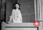 Standbild Romeo und Julia spielen United States USA, 1926, aus Sekunde 44 historischem Filmmaterial Videoclip 65675068602