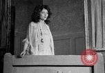 Standbild Romeo und Julia spielen United States USA, 1926, aus Sekunde 48 historischem Filmmaterial Videoclip 65675068602