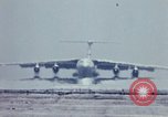 Standbild C-141 Flugzeugen arbeiten Asien, 1968, aus Sekunde 32 historischem Filmmaterial Videoclip 65675068671