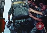 Standbild US-luftbrücke Operationen in Vietnam1968 Israel 1973 Tel Aviv Israel, 1973, aus Sekunde 8 historischem Filmmaterial Videoclip 65675068672