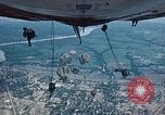 Standbild US-luftbrücke Operationen in Vietnam1968 Israel 1973 Tel Aviv Israel, 1973, aus Sekunde 14 historischem Filmmaterial Videoclip 65675068672