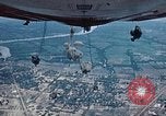 Standbild US-luftbrücke Operationen in Vietnam1968 Israel 1973 Tel Aviv Israel, 1973, aus Sekunde 16 historischem Filmmaterial Videoclip 65675068672