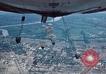 Standbild US-luftbrücke Operationen in Vietnam1968 Israel 1973 Tel Aviv Israel, 1973, aus Sekunde 17 historischem Filmmaterial Videoclip 65675068672