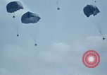 Standbild US-luftbrücke Operationen in Vietnam1968 Israel 1973 Tel Aviv Israel, 1973, aus Sekunde 23 historischem Filmmaterial Videoclip 65675068672