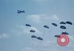 Standbild US-luftbrücke Operationen in Vietnam1968 Israel 1973 Tel Aviv Israel, 1973, aus Sekunde 26 historischem Filmmaterial Videoclip 65675068672