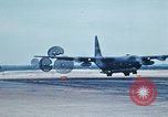 Standbild US-luftbrücke Operationen in Vietnam1968 Israel 1973 Tel Aviv Israel, 1973, aus Sekunde 29 historischem Filmmaterial Videoclip 65675068672
