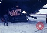 Standbild US-luftbrücke Operationen in Vietnam1968 Israel 1973 Tel Aviv Israel, 1973, aus Sekunde 50 historischem Filmmaterial Videoclip 65675068672
