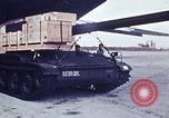 Standbild US-luftbrücke Operationen in Vietnam1968 Israel 1973 Tel Aviv Israel, 1973, aus Sekunde 55 historischem Filmmaterial Videoclip 65675068672