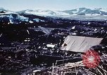 Standbild US Military Airlift Command C-5 Flugzeuge fliegen relief Missionen in Armeni Armenien, 1988, aus Sekunde 23 historischem Filmmaterial Videoclip 65675068674