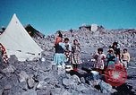 Standbild US Military Airlift Command C-5 Flugzeuge fliegen relief Missionen in Armeni Armenien, 1988, aus Sekunde 28 historischem Filmmaterial Videoclip 65675068674