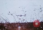 Standbild US Military Airlift Command C-5 Flugzeuge fliegen relief Missionen in Armeni Armenien, 1988, aus Sekunde 58 historischem Filmmaterial Videoclip 65675068674