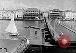 Standbild Passagier steamship Anreise Willemstad Curacao, 1936, aus Sekunde 25 historischem Filmmaterial Videoclip 65675068691