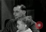 Immagine di Famiglia con 5 bambini United States USA, 1935, secondo 11 filmato di repertorio 65675068709