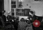 Immagine di Piano in legno autoradio United States USA, 1935, secondo 5 filmato di repertorio 65675068710