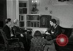 Immagine di Piano in legno autoradio United States USA, 1935, secondo 54 filmato di repertorio 65675068710