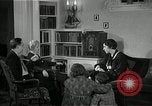 Immagine di Piano in legno autoradio United States USA, 1935, secondo 58 filmato di repertorio 65675068710