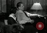 Immagine di Famiglia ascoltando la radio United States USA, 1935, secondo 41 filmato di repertorio 65675068711