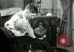Standbild ein Radio United States USA, 1935, aus Sekunde 36 historischem Filmmaterial Videoclip 65675068713