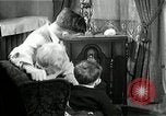 Standbild ein Radio United States USA, 1935, aus Sekunde 42 historischem Filmmaterial Videoclip 65675068713