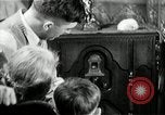 Standbild ein Radio United States USA, 1935, aus Sekunde 46 historischem Filmmaterial Videoclip 65675068713