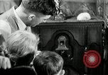 Standbild ein Radio United States USA, 1935, aus Sekunde 47 historischem Filmmaterial Videoclip 65675068713