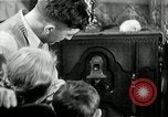 Standbild ein Radio United States USA, 1935, aus Sekunde 52 historischem Filmmaterial Videoclip 65675068713