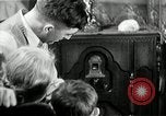 Standbild ein Radio United States USA, 1935, aus Sekunde 53 historischem Filmmaterial Videoclip 65675068713