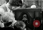 Standbild ein Radio United States USA, 1935, aus Sekunde 59 historischem Filmmaterial Videoclip 65675068713