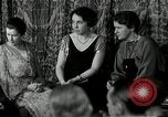 Standbild ein Radio United States USA, 1935, aus Sekunde 24 historischem Filmmaterial Videoclip 65675068714