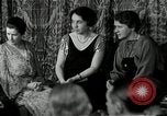 Standbild ein Radio United States USA, 1935, aus Sekunde 25 historischem Filmmaterial Videoclip 65675068714