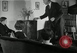 Standbild ein Radio United States USA, 1935, aus Sekunde 6 historischem Filmmaterial Videoclip 65675068716