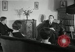 Standbild ein Radio United States USA, 1935, aus Sekunde 10 historischem Filmmaterial Videoclip 65675068716