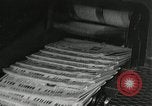 Standbild Drucken drücken United States USA, 1936, aus Sekunde 49 historischem Filmmaterial Videoclip 65675068718