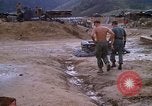 Standbild 3rd Marine Division Vietnam, 1966, aus Sekunde 13 historischem Filmmaterial Videoclip 65675068730