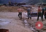 Standbild 3rd Marine Division Vietnam, 1966, aus Sekunde 15 historischem Filmmaterial Videoclip 65675068730