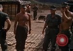 Standbild 3rd Marine Division Vietnam, 1966, aus Sekunde 57 historischem Filmmaterial Videoclip 65675068730