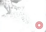 Standbild US-Truppen gingen in der Normandie am D-Day im Englischen Kanal, 1944, aus Sekunde 1 historischem Filmmaterial Videoclip 65675068759