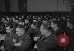 Standbild Briefing-sitzungen Vereinigtes Königreich, 1953, aus Sekunde 1 historischem Filmmaterial Videoclip 65675068762