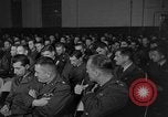 Standbild Briefing-sitzungen Vereinigtes Königreich, 1953, aus Sekunde 3 historischem Filmmaterial Videoclip 65675068762