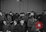 Standbild Briefing-sitzungen Vereinigtes Königreich, 1953, aus Sekunde 22 historischem Filmmaterial Videoclip 65675068762
