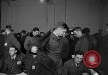 Standbild Briefing-sitzungen Vereinigtes Königreich, 1953, aus Sekunde 24 historischem Filmmaterial Videoclip 65675068762