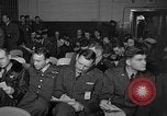 Standbild Briefing-sitzungen Vereinigtes Königreich, 1953, aus Sekunde 38 historischem Filmmaterial Videoclip 65675068762
