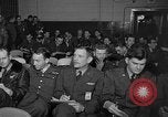 Standbild Briefing-sitzungen Vereinigtes Königreich, 1953, aus Sekunde 40 historischem Filmmaterial Videoclip 65675068762