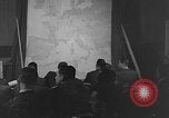 Standbild Briefing-sitzungen Vereinigtes Königreich, 1953, aus Sekunde 47 historischem Filmmaterial Videoclip 65675068762