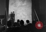 Standbild Briefing-sitzungen Vereinigtes Königreich, 1953, aus Sekunde 57 historischem Filmmaterial Videoclip 65675068762
