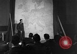 Standbild Briefing-sitzungen Vereinigtes Königreich, 1953, aus Sekunde 59 historischem Filmmaterial Videoclip 65675068762