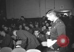 Standbild Briefing Vereinigtes Königreich, 1953, aus Sekunde 3 historischem Filmmaterial Videoclip 65675068765