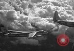 Standbild B-47 Stratojet Vereinigtes Königreich, 1953, aus Sekunde 55 historischem Filmmaterial Videoclip 65675068766